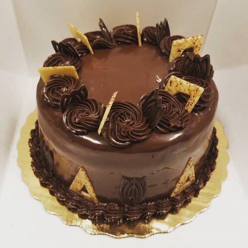 Rich Choco Velvet Cake