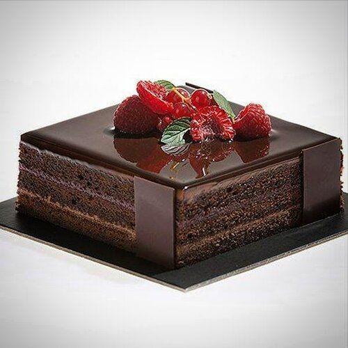 Square Shaped Chocolate Cake
