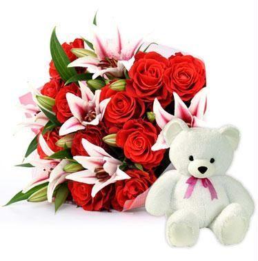 Flowers Of Love Gift Combo