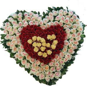 Mixed Roses Heart Flower